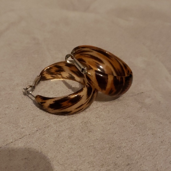 Cheetah Hoop Earrings - Picture 1 of 3